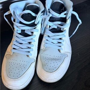 Nike Jordan 1 Retro University Blue